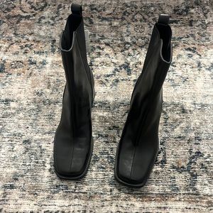 Black Zara boots size 40